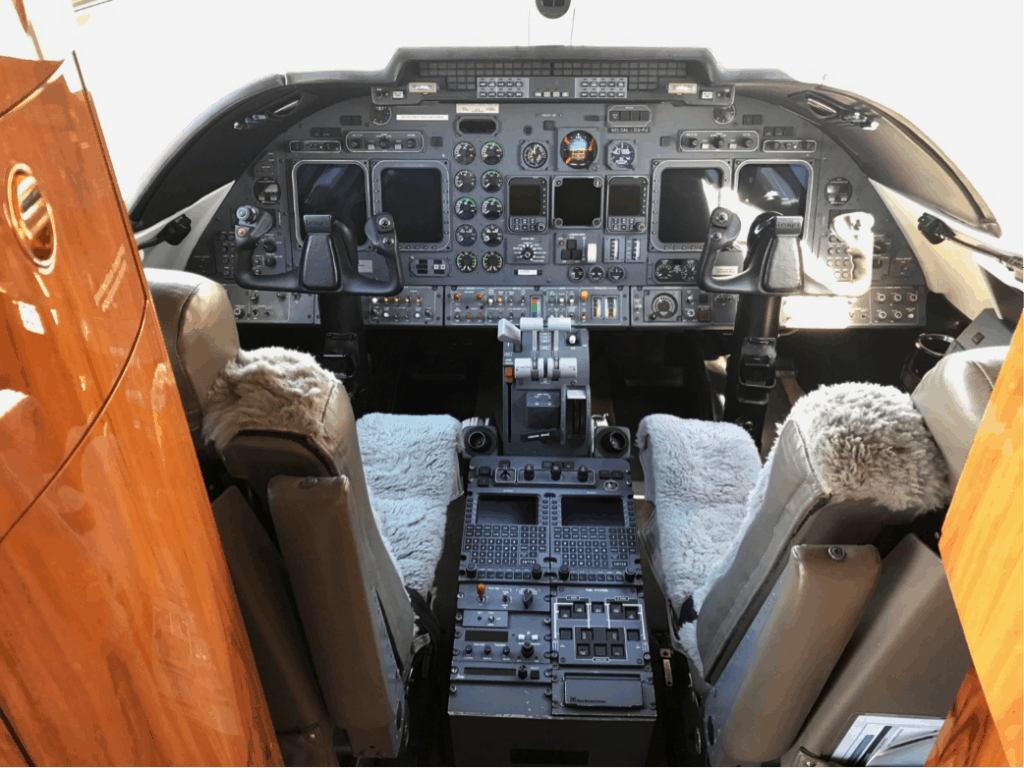 Lear 60 Cockpit