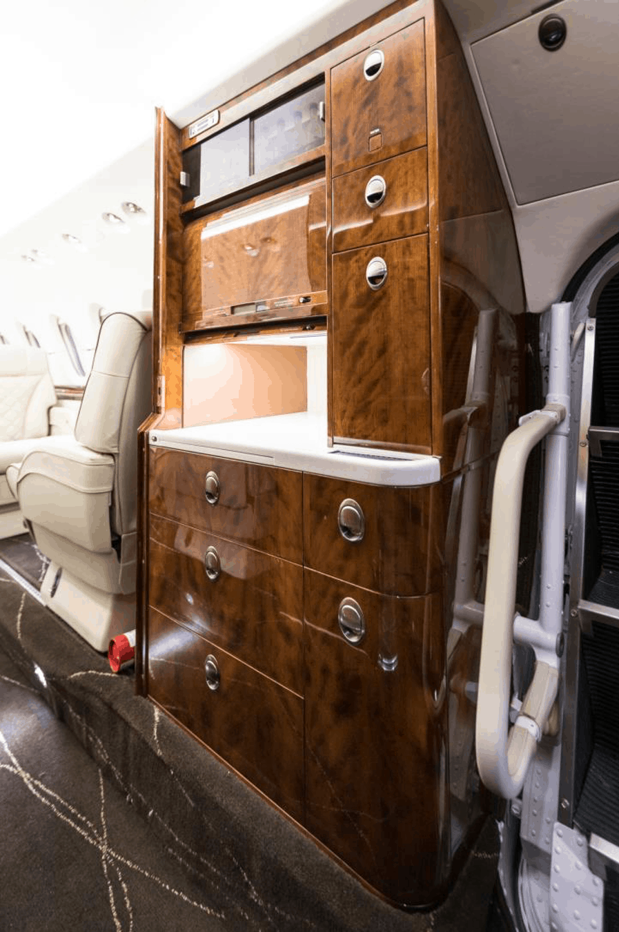 Hawker 900XP Interior by Elliott Aviation